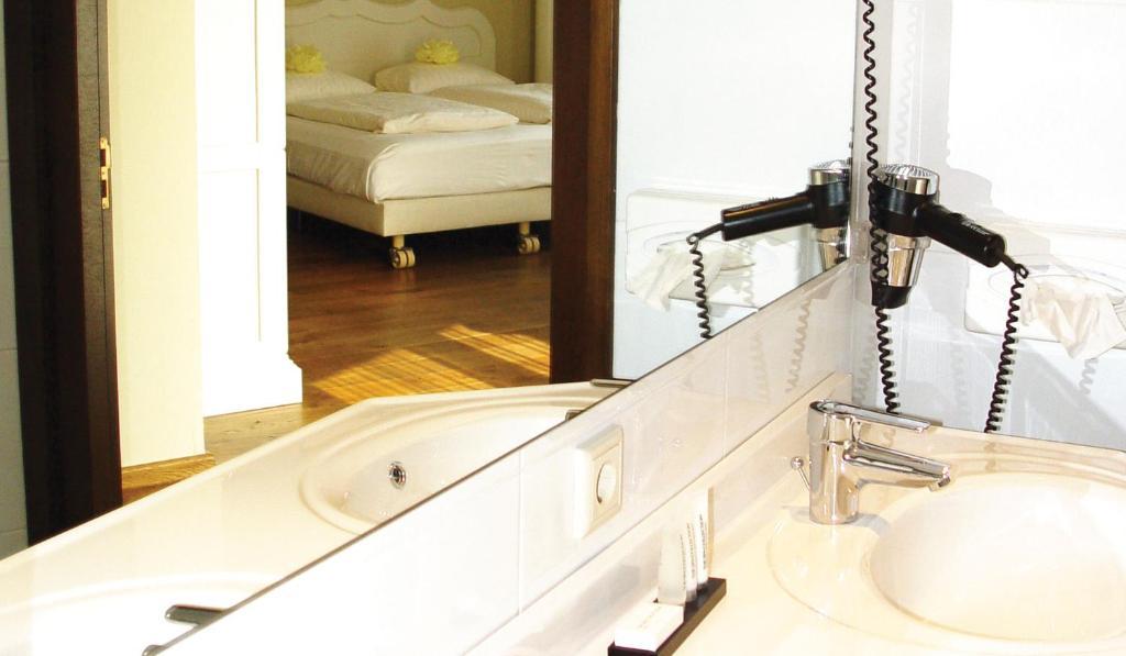 Hotel Huys Van Heusden Астен Номер фото