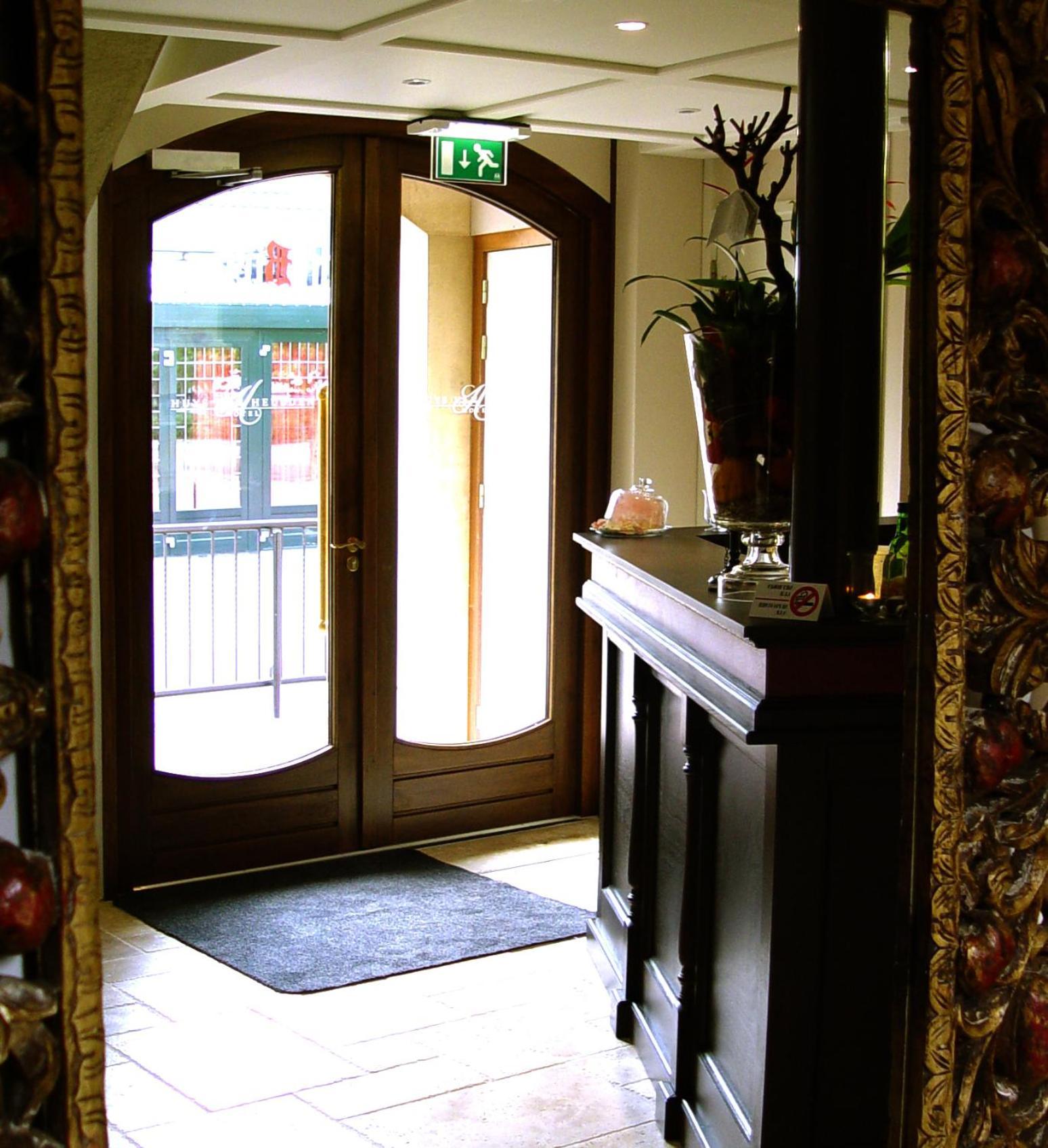 Hotel Huys Van Heusden Астен Экстерьер фото